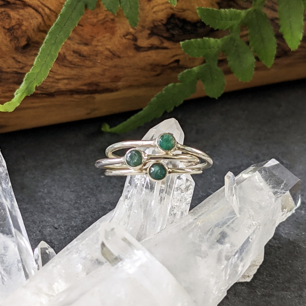🦋LAST🦋 NWT Baizaar Emerald and Sterling Silver Stacking Ring, Size 8